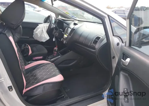 2017 Kia Forte Lx z USA, uszkodzony, nr VIN 3KPFL4A70HE013614